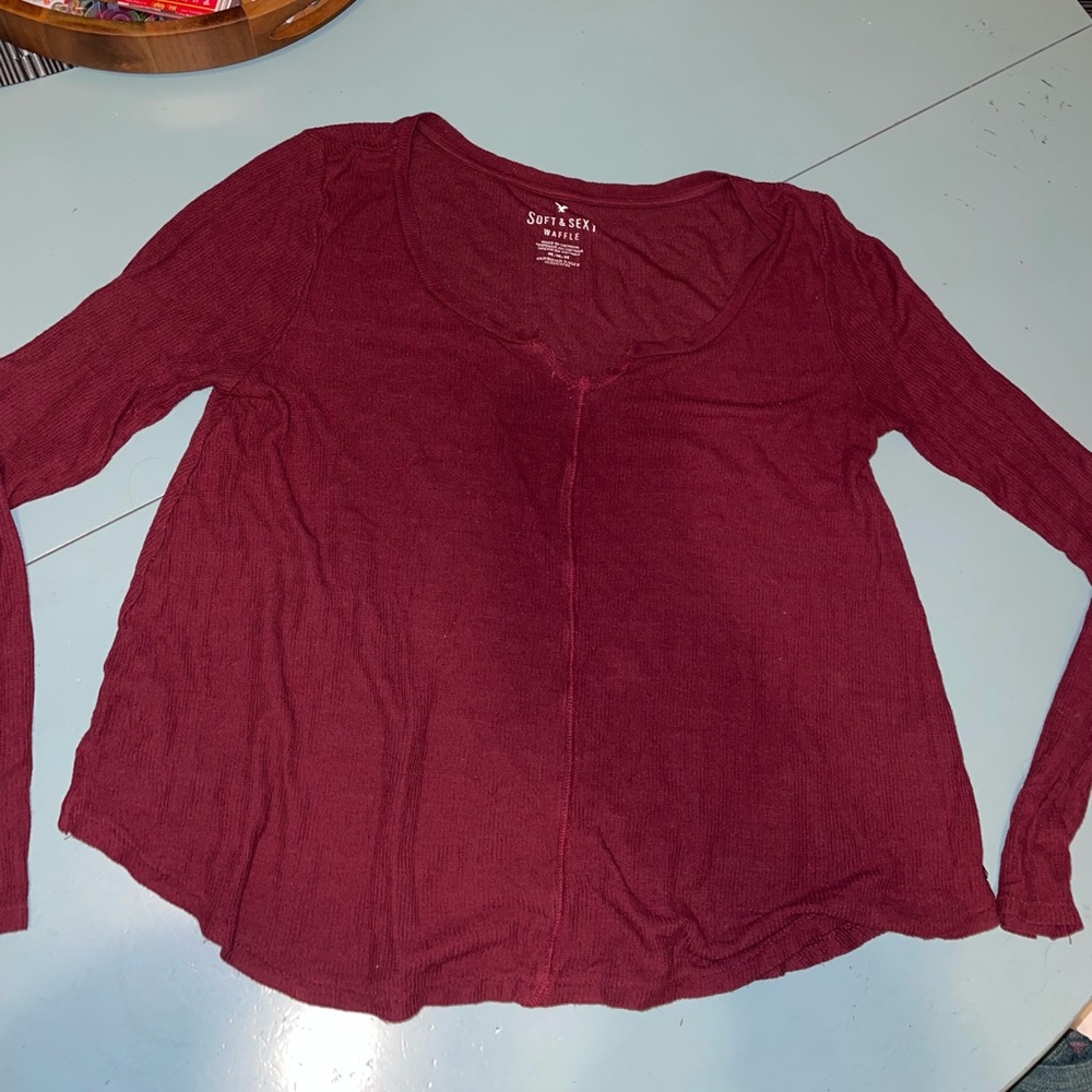 american eagle soft and sexy flowy maroon red top size medium